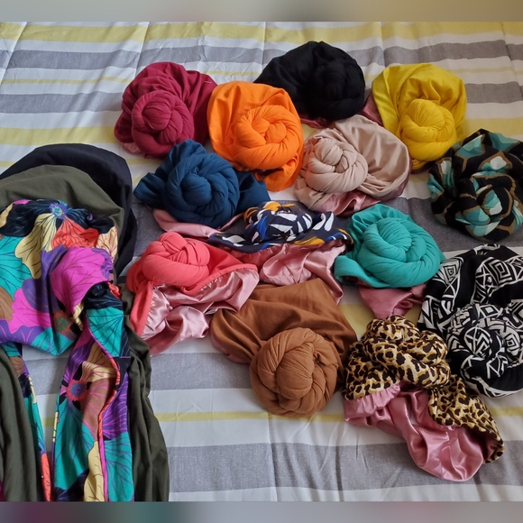 Yougonatural pretied turbans/buns - Picture 2 of 5